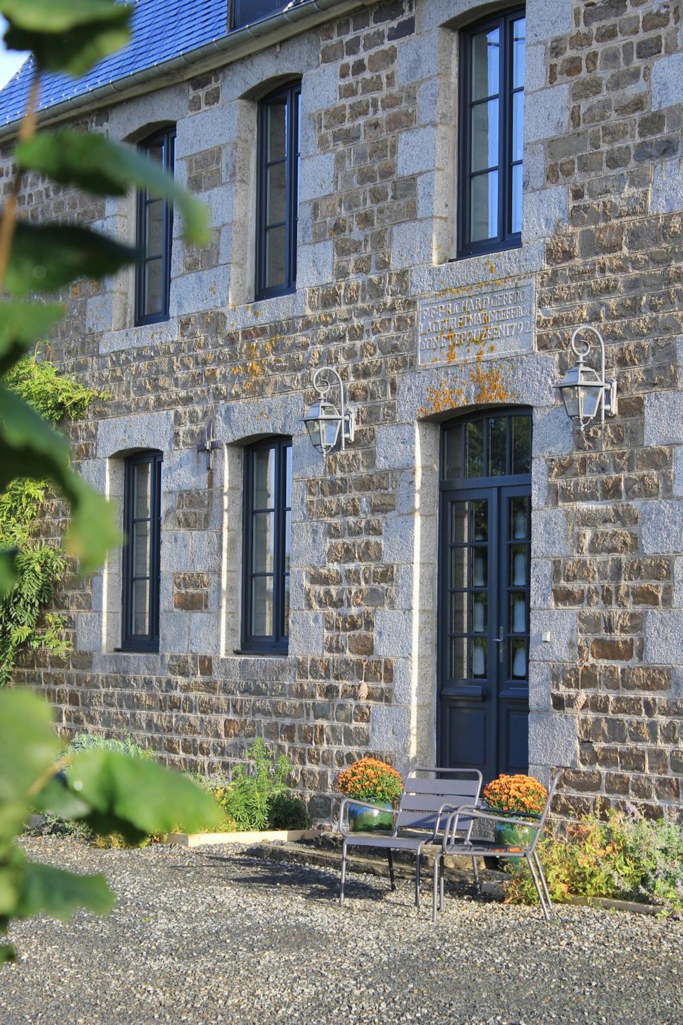 La Theresienne Pleines-Oeuvres Extérieur photo